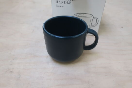 33 stk. PAPER & TEA Stentøjskopper + 8 stk. stentøjskander