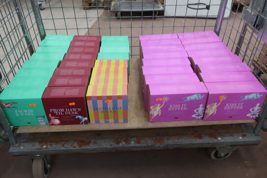 40 ks. ass. PAPER & TEA te (fra 100-210g pr. kasse)