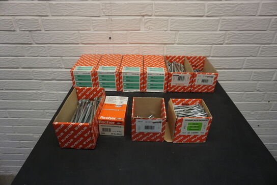 Diverse bolte skruer m.v.