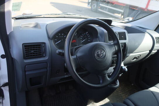 Varebil TOYOTA ProAce 2.0 128 hk L2H1