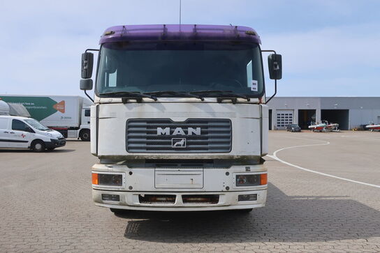 Lastbil m. kran MAN FE-360A