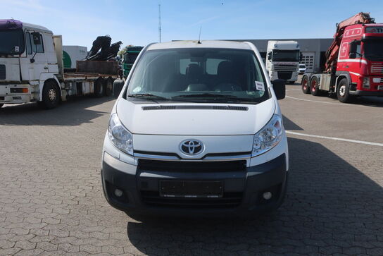 Varebil TOYOTA ProAce 2.0 128 hk L2H1