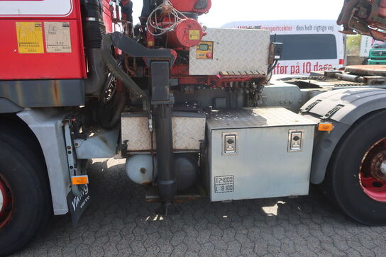 Lastbil m. kran VOLVO FM12