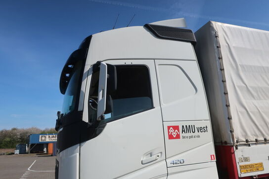 Lastbil VOLVO FH 240