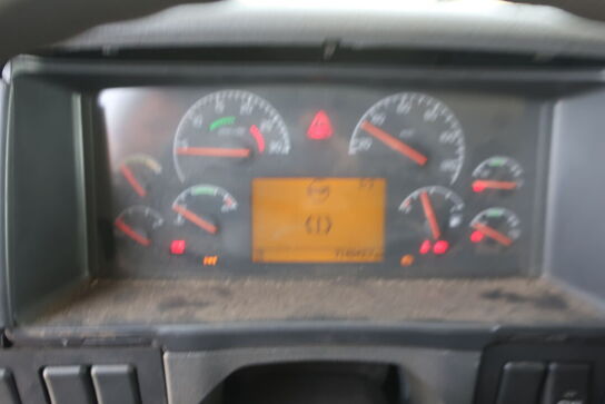 Lastbil m. kran VOLVO FM12