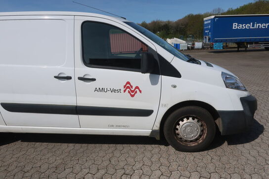 Varebil TOYOTA ProAce 2.0 128 hk L2H1