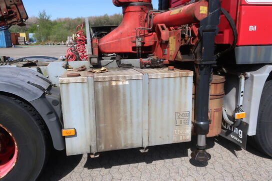 Lastbil m. kran VOLVO FM12