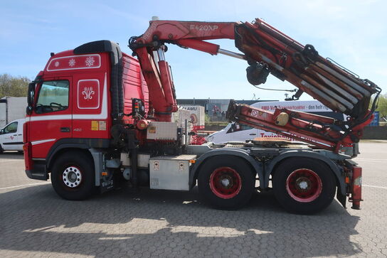 Lastbil m. kran VOLVO FM12