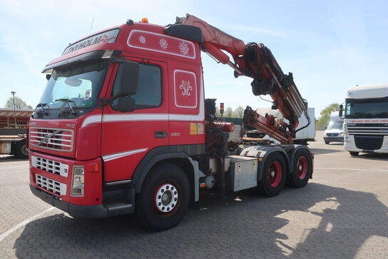 Lastbil m. kran VOLVO FM12