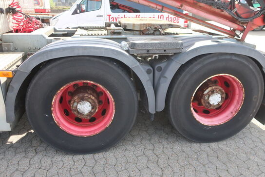 Lastbil m. kran VOLVO FM12