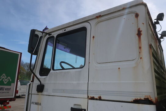 Lastbil m. kran MAN FE-360A