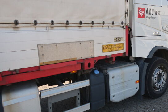 Lastbil VOLVO FH 240