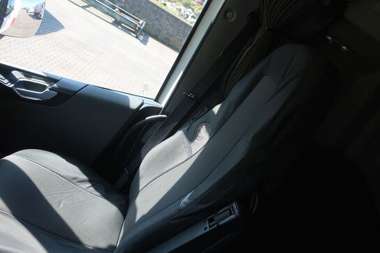 Lastbil VOLVO FH 240