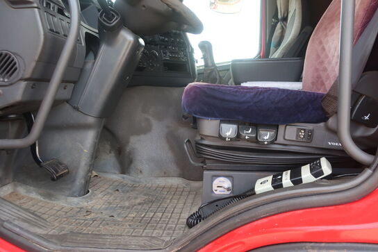 Lastbil m. kran VOLVO FM12