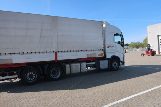 Lastbil VOLVO FH 240