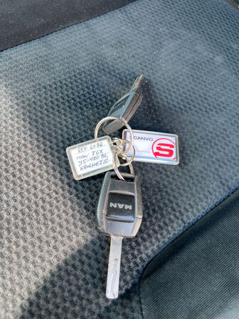 Lastbil m. kran MAN TG.35 8X4-4-BL