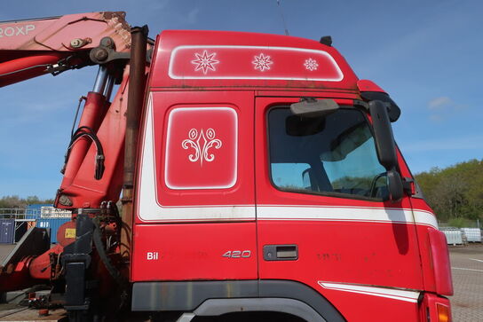 Lastbil m. kran VOLVO FM12