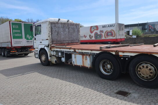 Lastbil m. kran MAN FE-360A