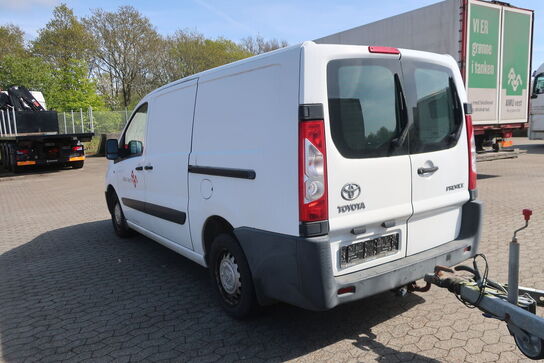 Varebil TOYOTA ProAce 2.0 128 hk L2H1