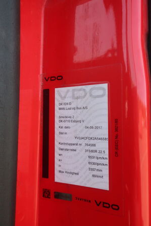 Lastbil m. kran VOLVO FM12