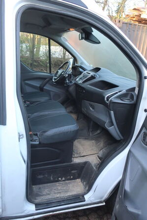 Varebil FORD Transit Custom L2 2.2 TDCi 125hk