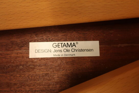 Spisebord GETAMA Af Jens Ole Christensen, stol, flyttekasse med indhold