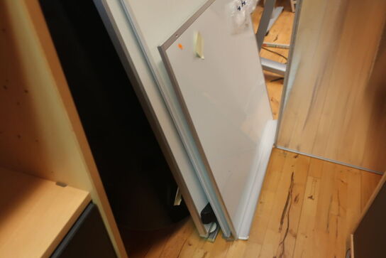 Div. Whiteboards samt spisebordsplade