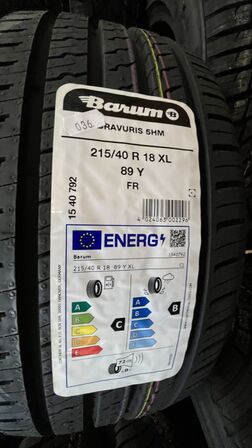 2 Stk. Dæk BARUM BRAVURIS 5HM - 215/40 R 18 XL 89 Y