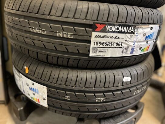 2 Stk. Dæk YOKOHAMA BLUEARTH ES - 185/65 R 14 86 T
