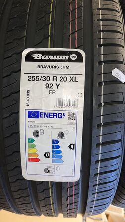 3 Stk. Dæk BARUM BRAVURIS 5HM - 255/30 R 20 XL 92 Y