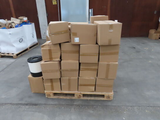 Palle med diverse Luft filter CNH industrial