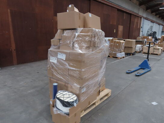 Palle med diverse Luft filter CNH industrial