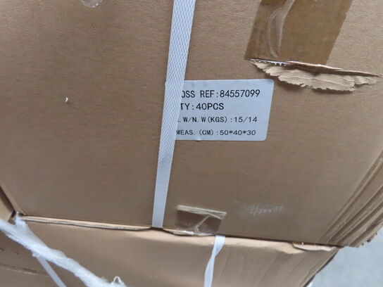 Palle med diverse Oliefilter CNH industrial