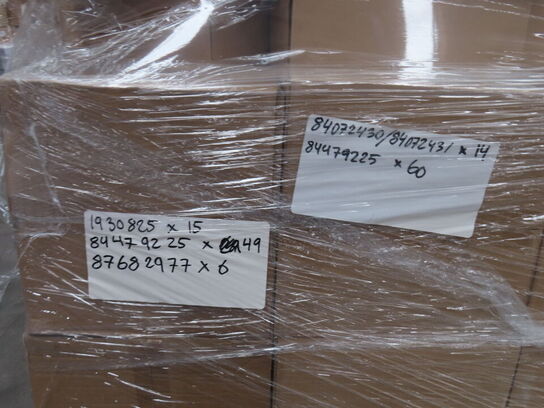 Palle med diverse Luft filter CNH industrial