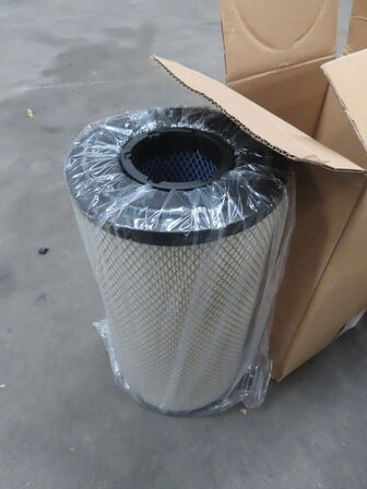 Palle med diverse Oliefilter + Luft filter CNH industrial