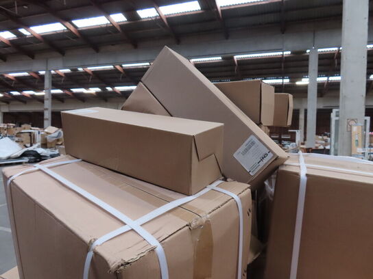 Palle med diverse Oliefilter + Luft filter CNH industrial