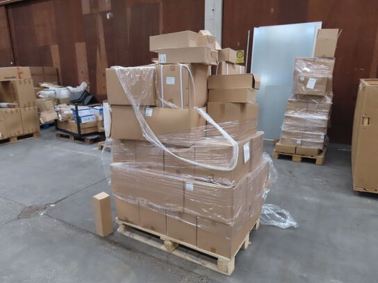 Palle med diverse Oliefilter + Luft filter CNH industrial