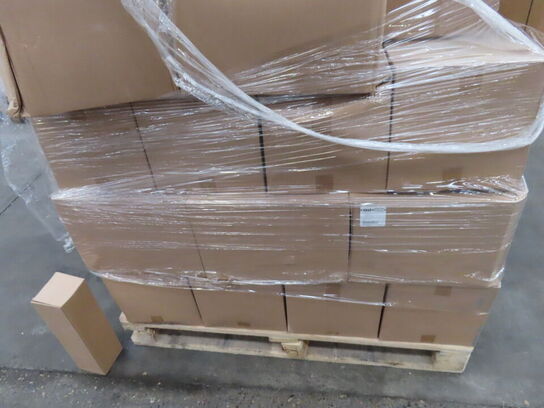 Palle med diverse Oliefilter + Luft filter CNH industrial