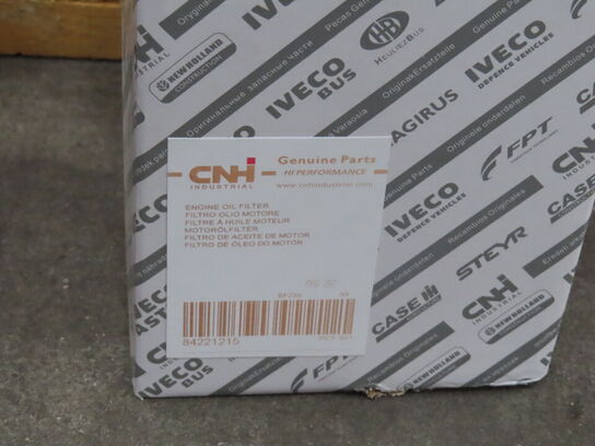 Palle med diverse Oliefilter CNH industrial