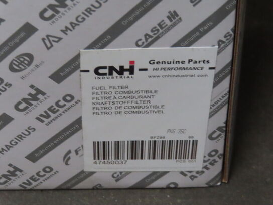 Palle med diverse Oliefilter + Luft filter CNH industrial