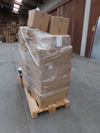 Palle med diverse Luft filter CNH industrial