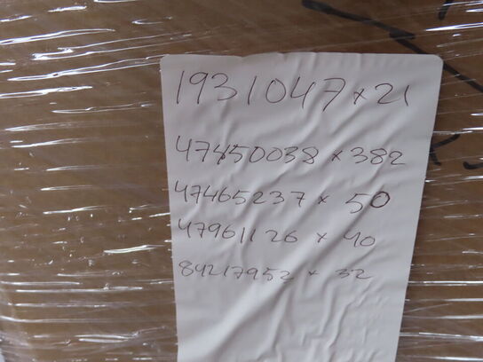 Palle med diverse Oliefilter + Luft filter CNH industrial