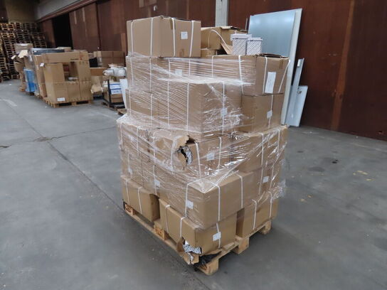 Palle med diverse Oliefilter CNH industrial