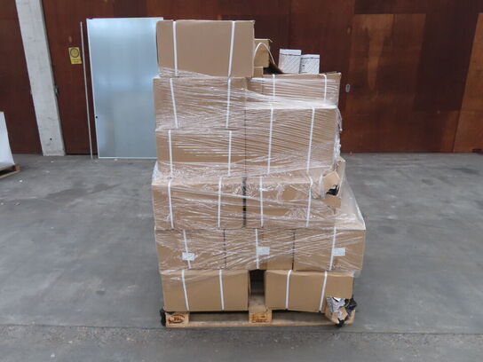 Palle med diverse Oliefilter CNH industrial