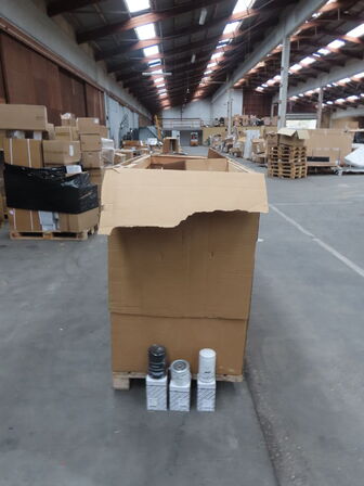 Palle med diverse Oliefilter CNH industrial