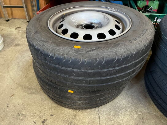 2 stk. hjul og 2 stk. dæk