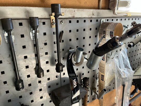 Værktøjstavle med indhold