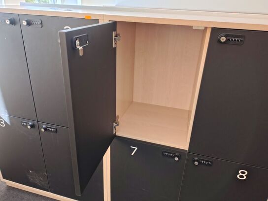 Fire lockers med hver fire rum 