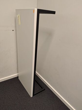 Solidt bord til vægophæng