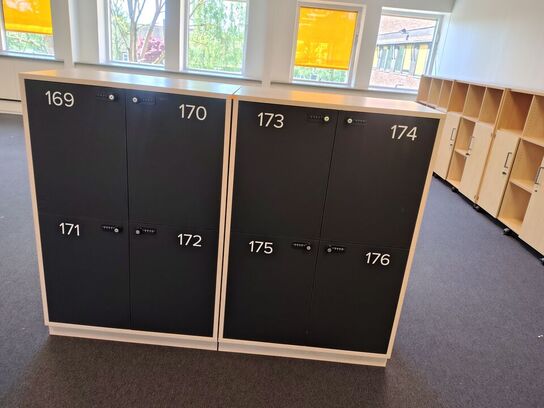 Fire lockers med hver fire rum 
